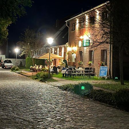 Pension & Gasthof Storchennest Gross Quassow Extérieur photo